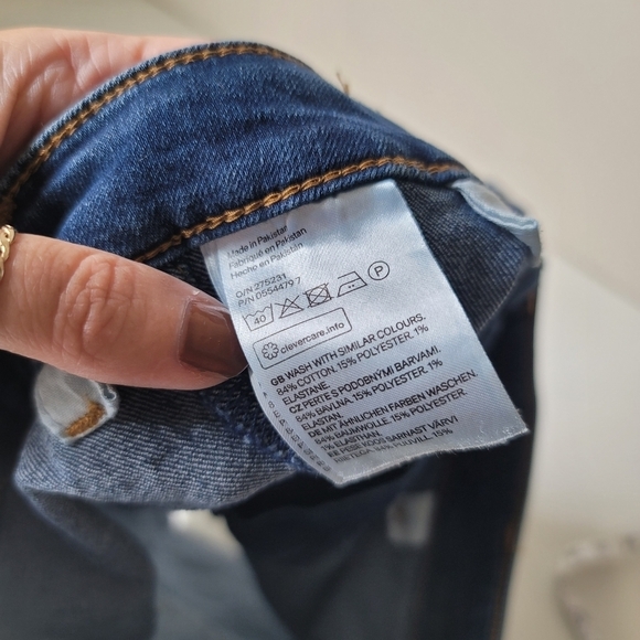 H&M super high waist rolled cuff denim shorts - Picture 10 of 13